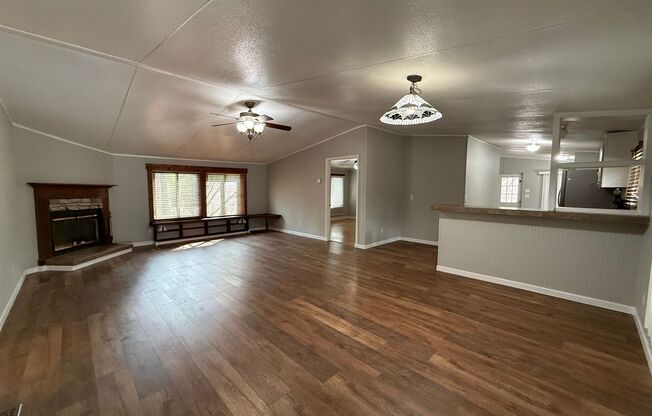 Spacious Country Living!