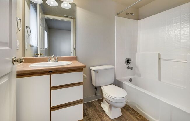 1 bed, 1 bath, 750 sqft, $1,495, Unit 660-201