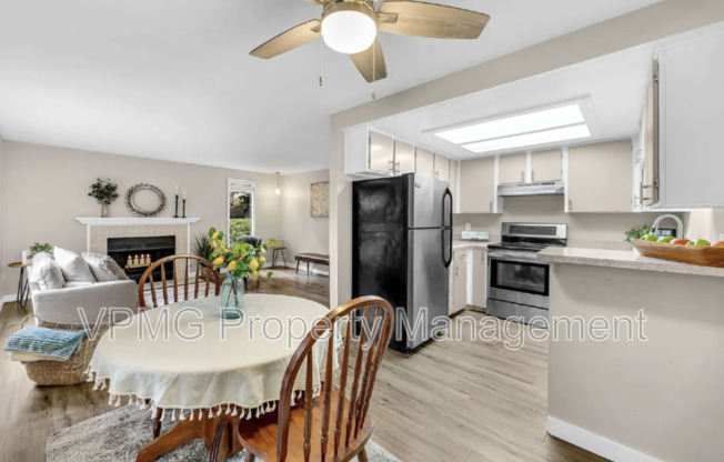 1504 NE 72 ST