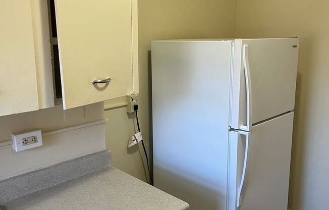 2 beds, 1 bath, 623 sqft, $1,100, Unit B84