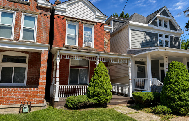Avail Aug 26, 2026: Mt Washington Single Family Home with large deck, off street parking, yard, AC! Pets ok!