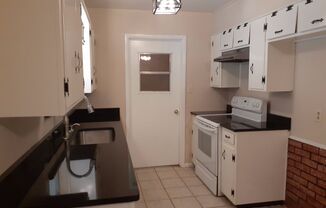 3 beds, 2 baths, $1,395