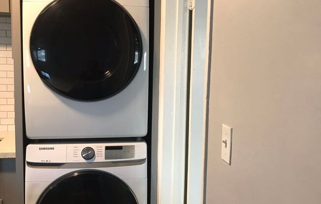 Available now! Home Sweet Home! Large & Bright 1 bed/1 bath for Lease Long Beach, CA