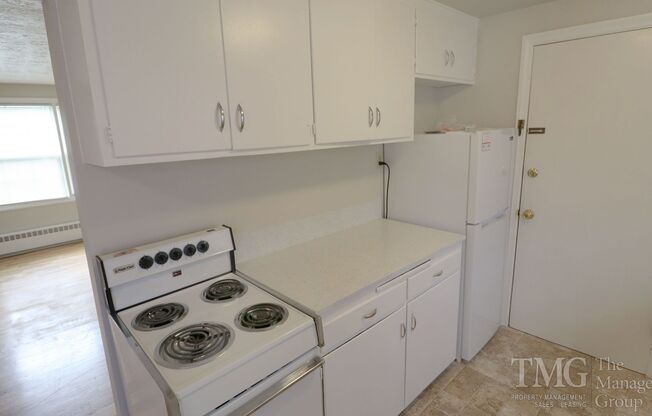 1 bed, 1 bath, 600 sqft, $1,395, Unit Manor26