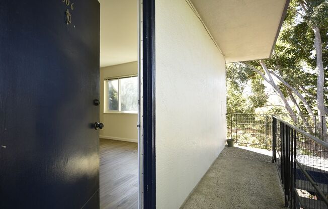 1p638 - 3901 Ruby St.