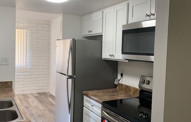 1 MONTH FREE rent 2 bed 1 bath with private Patio