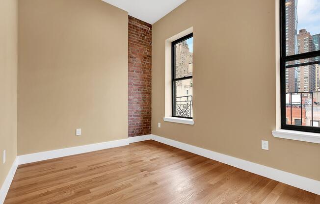 400 W 56 ST