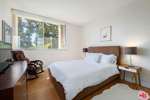 1 bed, 1 bath, 996 sqft, $4,400, Unit 307