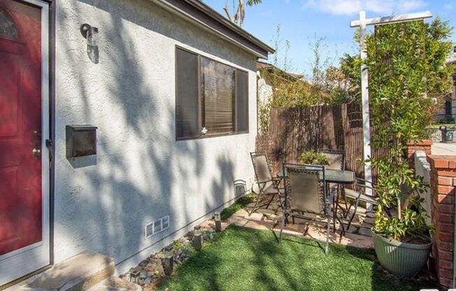 535 VENICE WAY
