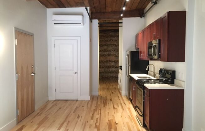 1 bed, 1 bath, 465 sqft, $1,295, Unit Apt 215