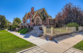 LOCATION LOCATION!! Unique Tudor 2-bed 1-bath upstairs unit in beautiful Tudor Duplex- All Utilities Included in Rent!