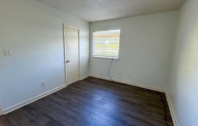 1525 18th St Ensley - 2 Bedroom, 1 Bath Apartment