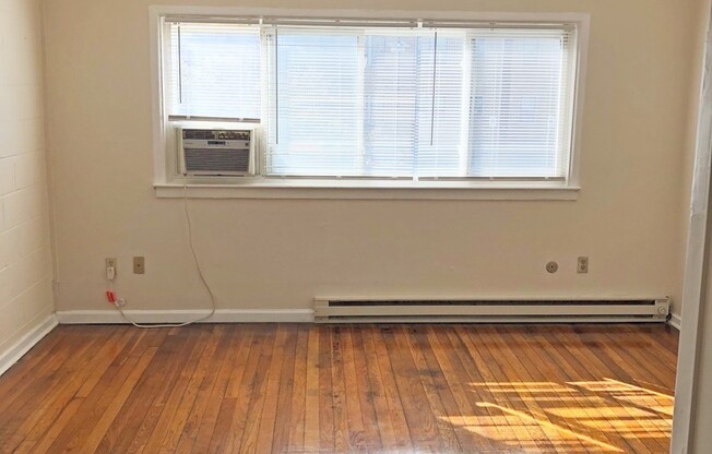 1 bed, 1 bath, 560 sqft, $735, Unit 30C3