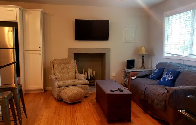 Cozy Private Single Family