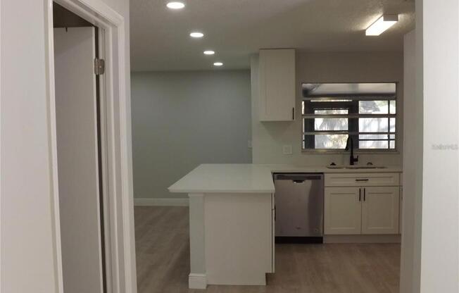 5515 ALBERT DR