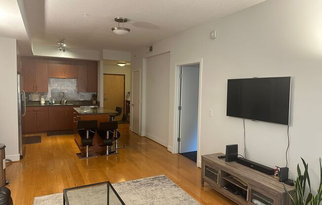 1 bed, 1 bath, $2,650, Unit Apt 206