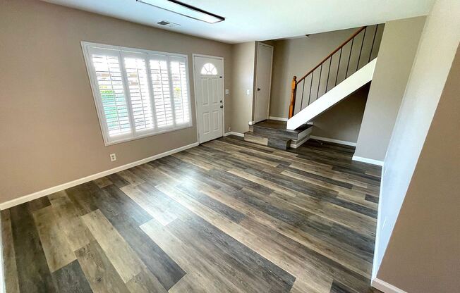460 Don Correlli Ct