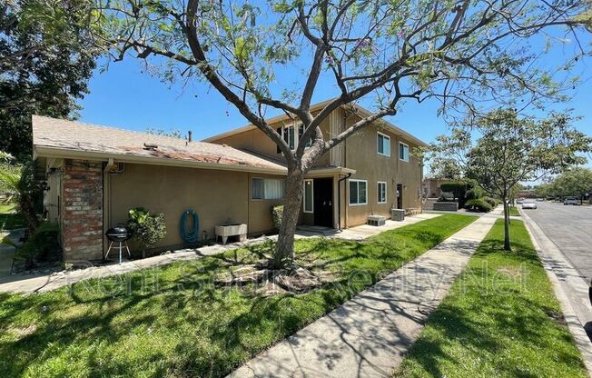 1086 W Calle De Las Estrellas