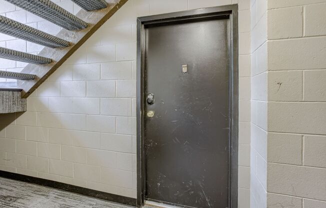 2 beds, 1 bath, 886 sqft, $1,095, Unit 1630 #06