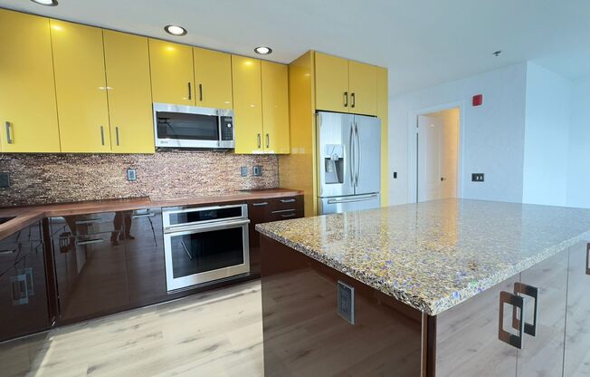 3 beds, 3 baths, $7,000, Unit UNIT 304