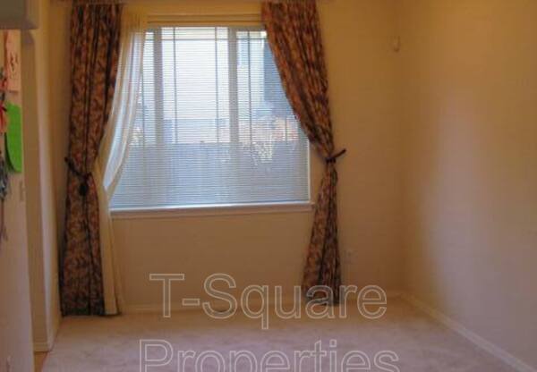 534 234th Pl NE