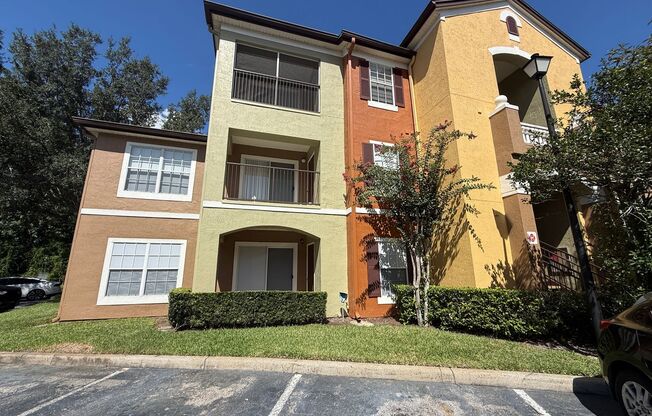 Waterford Lakes - 2 bed/2 bath condo AVAILABLE NOW!