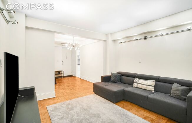135 E 54 ST