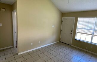 2 beds, 1 bath, 700 sqft, $700, Unit B - 511 Veterans