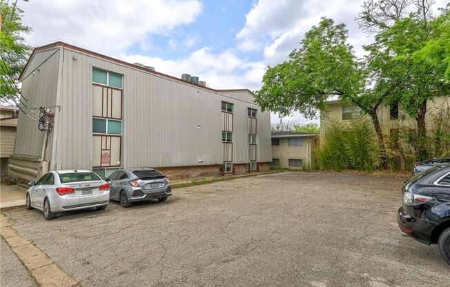 1 bed, 1 bath, $1,195, Unit #203