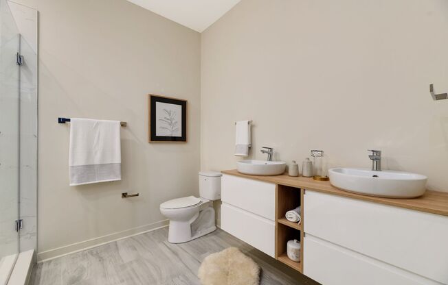 2 beds, 2 baths, 1,230 sqft, $2,406, Unit 770-2E