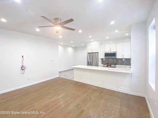 2548 E 21 ST