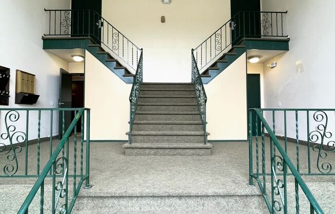 1 bed, 1 bath, 450 sqft, $800, Unit 11-04