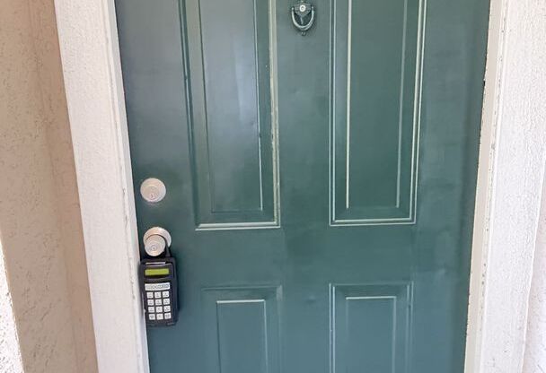 Beautiful 1 bedroom condo for rent in Lakeview at Calusa Trace