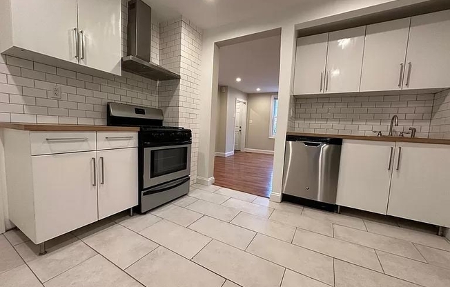 287 MONTICELLO AVE