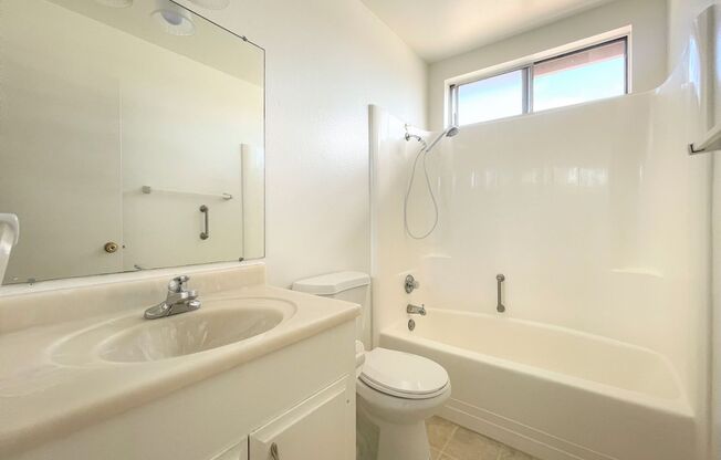 2 beds, 1 bath, $2,395