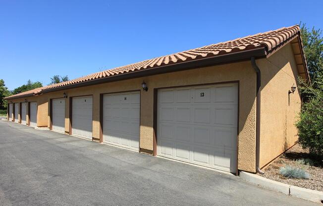 Villa Siena Apartments offers garages
