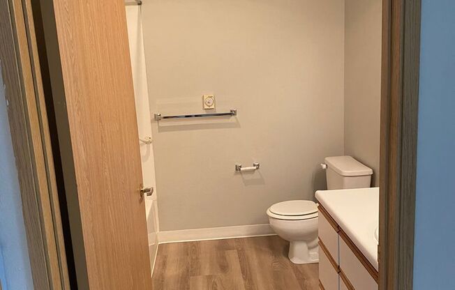 Studio, 1 bath, 441 sqft, $1,395, Unit 227