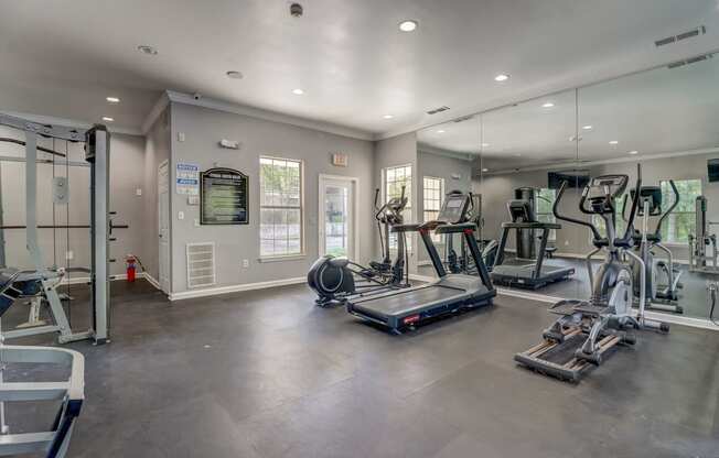 Parkway Grand apartments in Decatur Georgia photo of fitness center