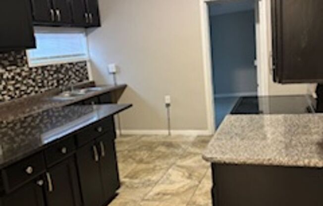 HUGE 4 BEDROOM READY NOW! KANSAS CITY!