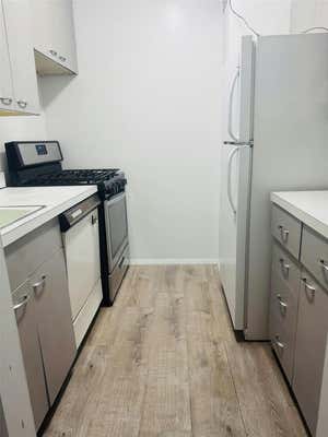 1 bed, 1 bath, 700 sqft, $2,480, Unit 12U