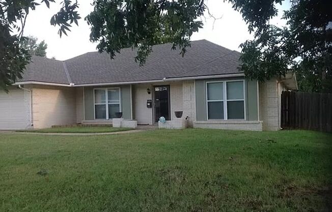 3 beds, 2 baths, $1,595