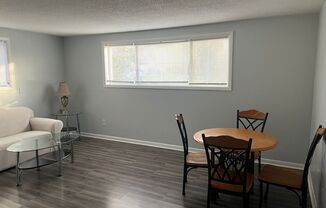 1 bed, 1 bath, $895, Unit C