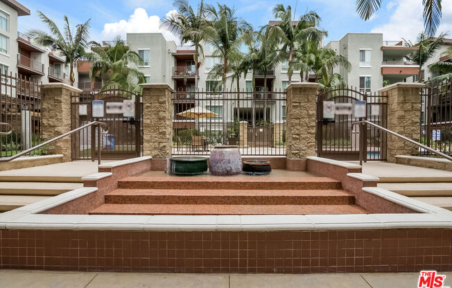 2 beds, 2 baths, 1,042 sqft, $3,200, Unit 115