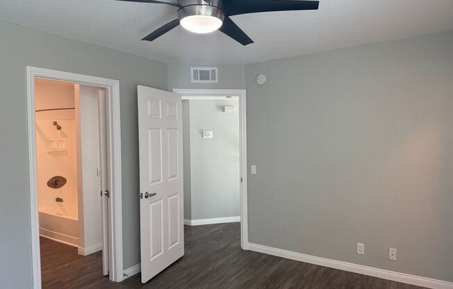 1 bed, 1 bath, 694 sqft, $2,375, Unit 305