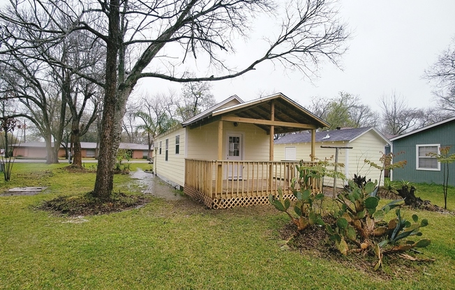 2104 N GALVESTON AVE