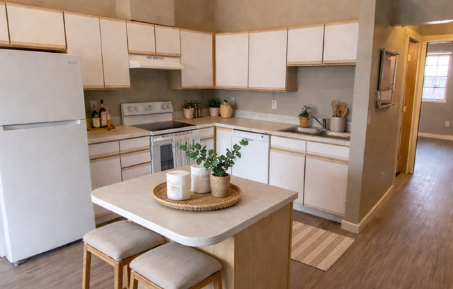 311Nach - Evergreen Court