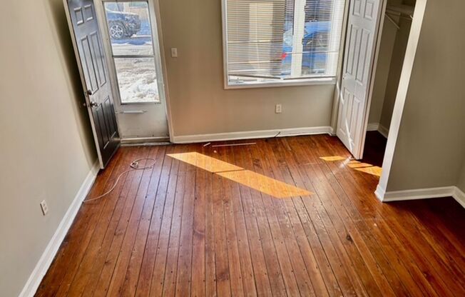 2445 East Huntingdon Street