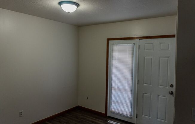 Updated 3-Bedroom Townhouse in Convenient Toledo Location