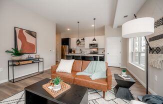 1 bed, 2 baths, 913 sqft, $2,124, Unit 125