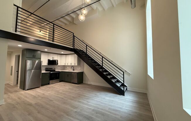 1 bed, 1 bath, 768 sqft, $2,795, Unit 104